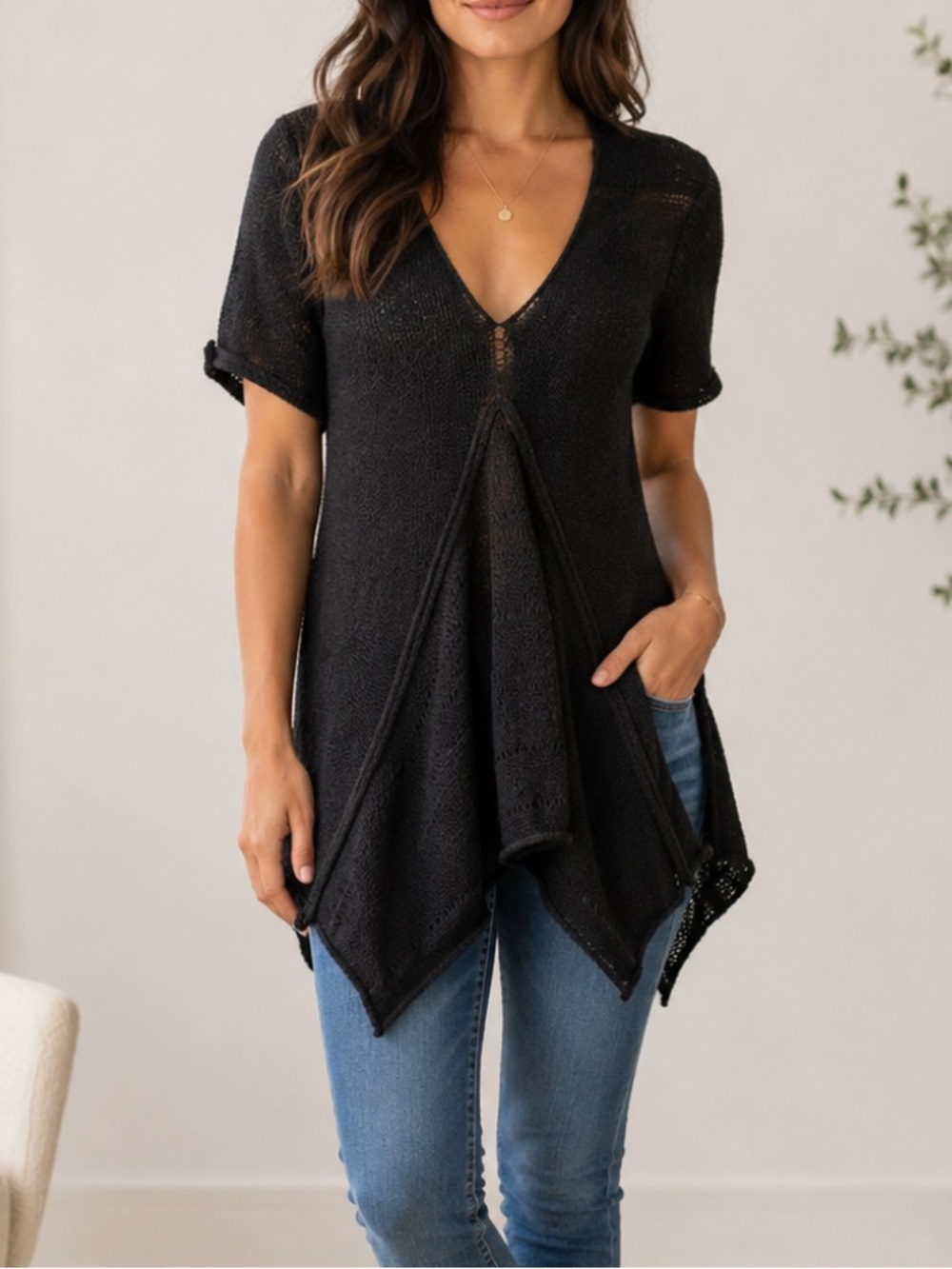 Skifo Black V-Neck Handkerchief Hem Knit Tunic Top